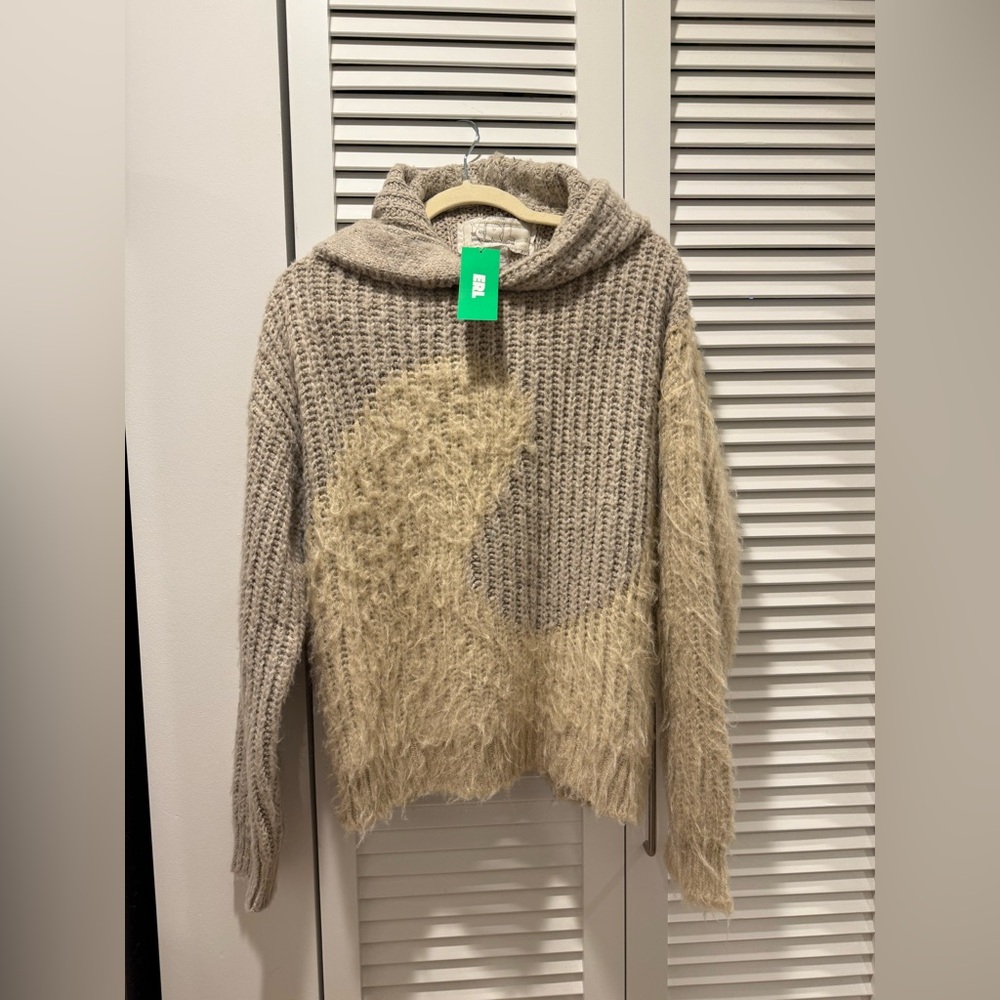 ERL Cozy Silk Hooded Sweater